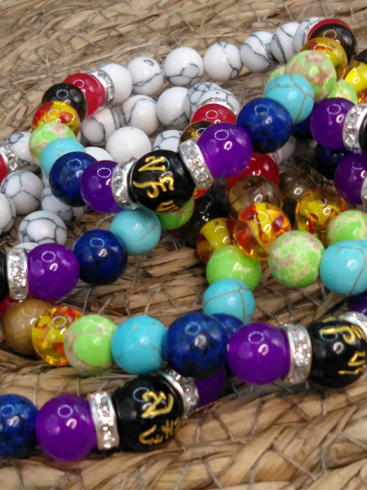 Bracelet d'intention sur l'alignement des 7 chakras (blanc)