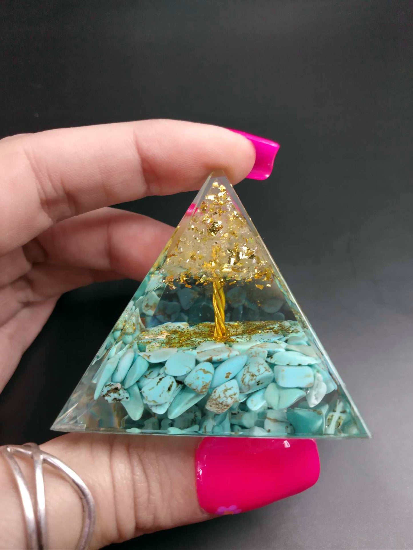 Pyramide Orgonite - Turquoise