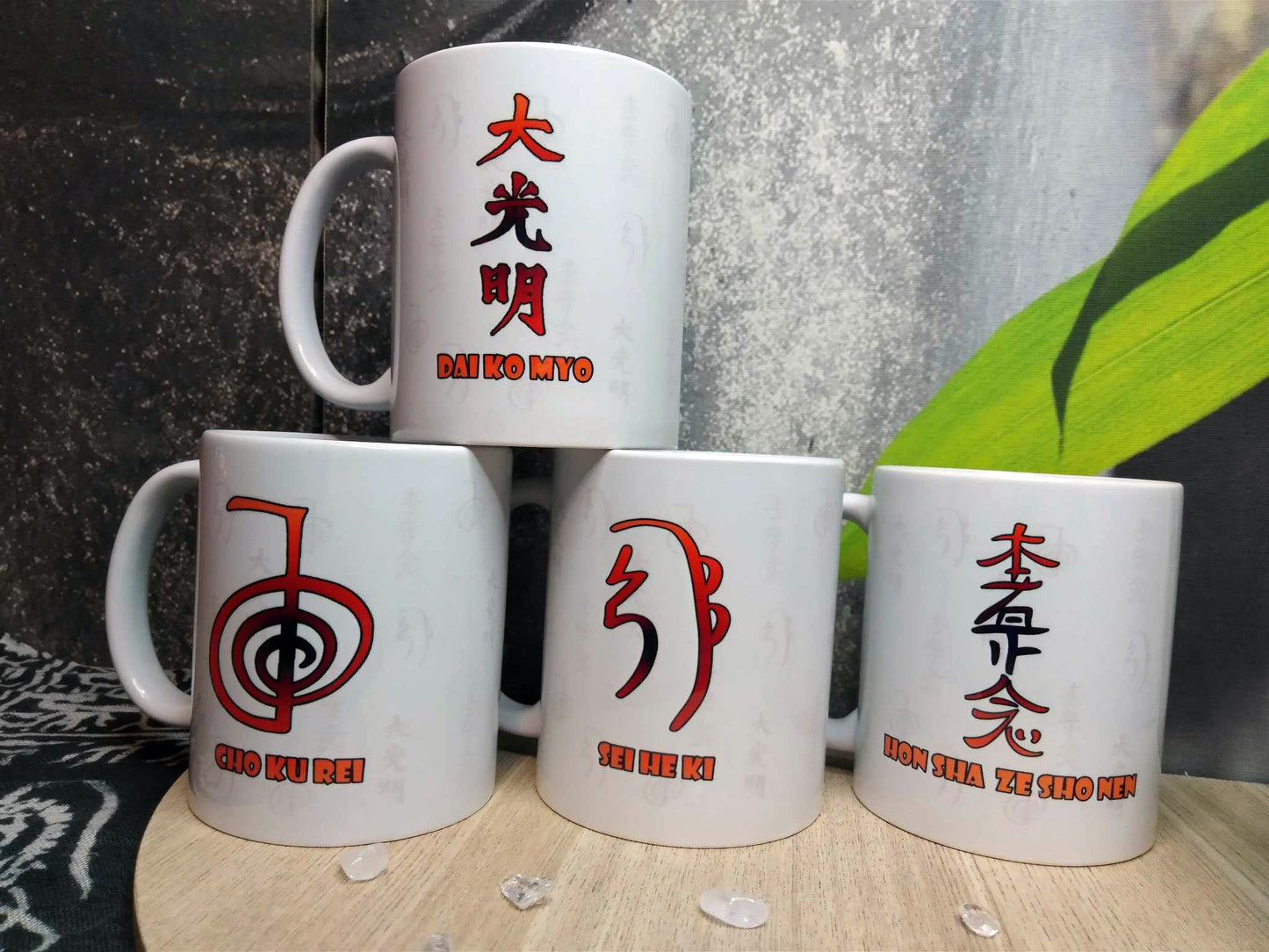 Pack des 4 Mugs de la collection SYMBOLES REIKI + 1 Mug sur les 5 Principes du Reiki