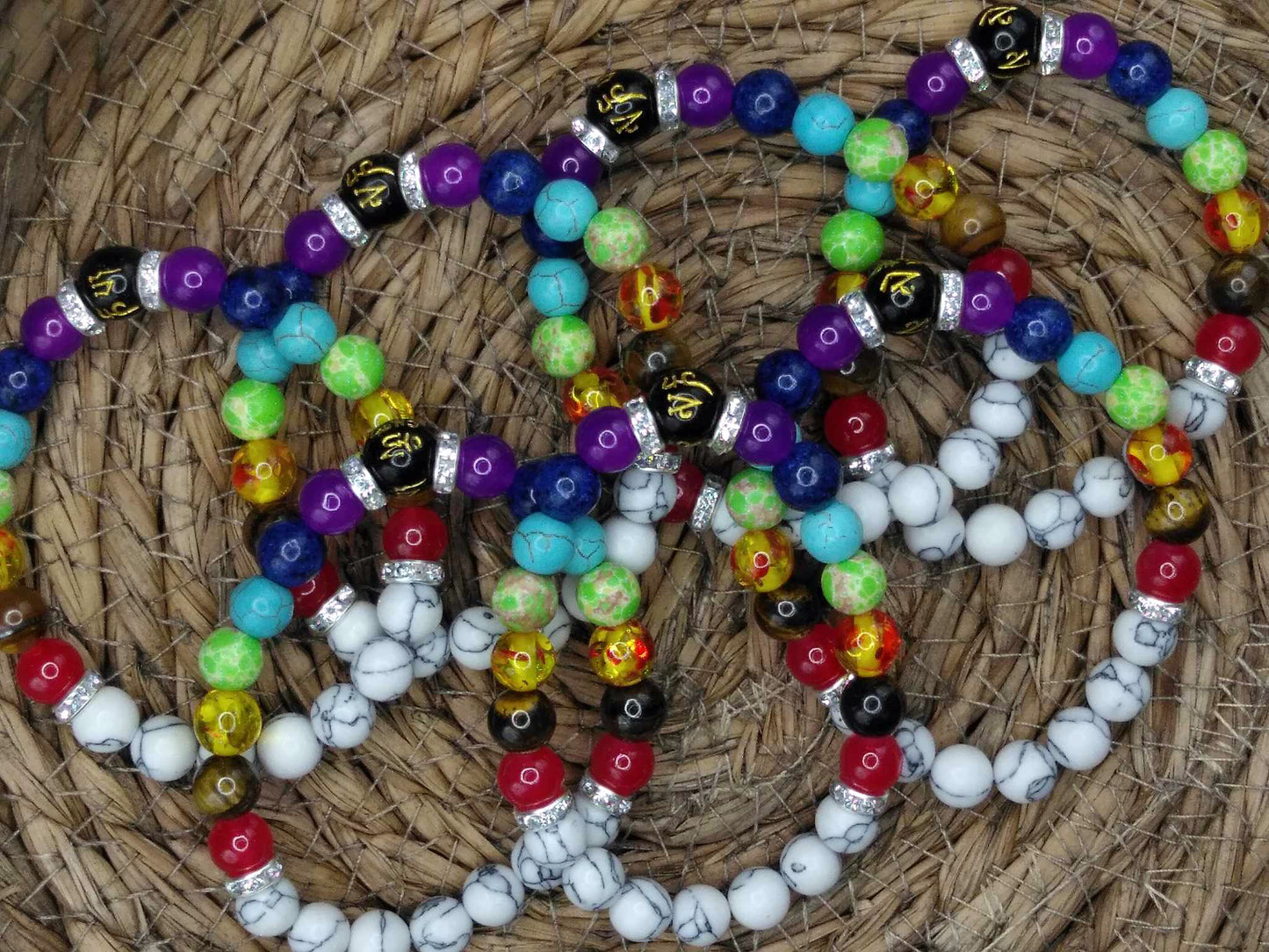 Bracelet d'intention sur l'alignement des 7 chakras (blanc)