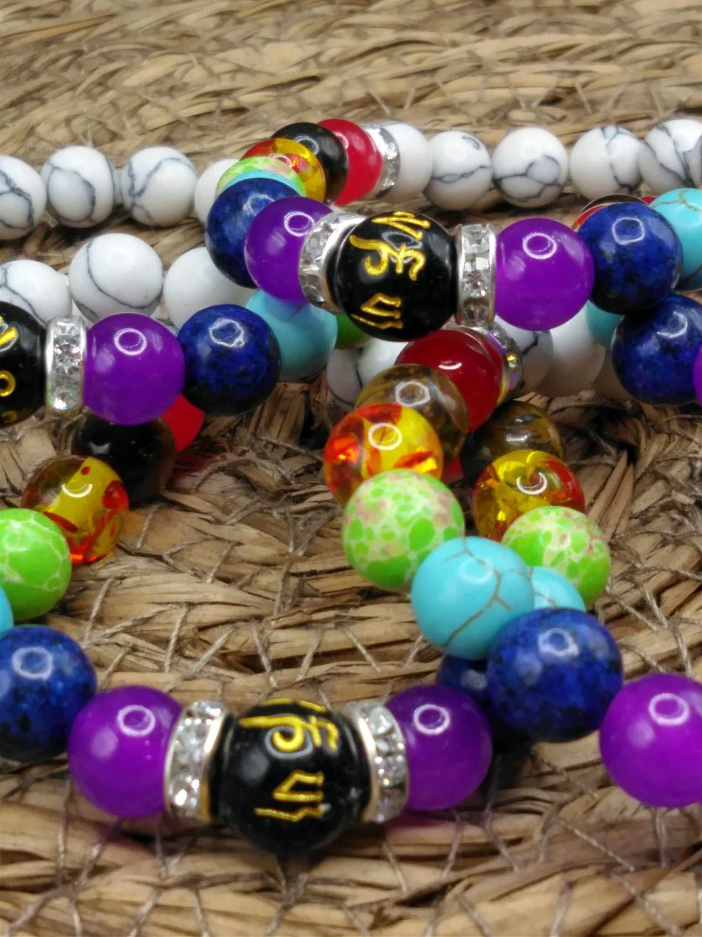 Bracelet d'intention sur l'alignement des 7 chakras (blanc)