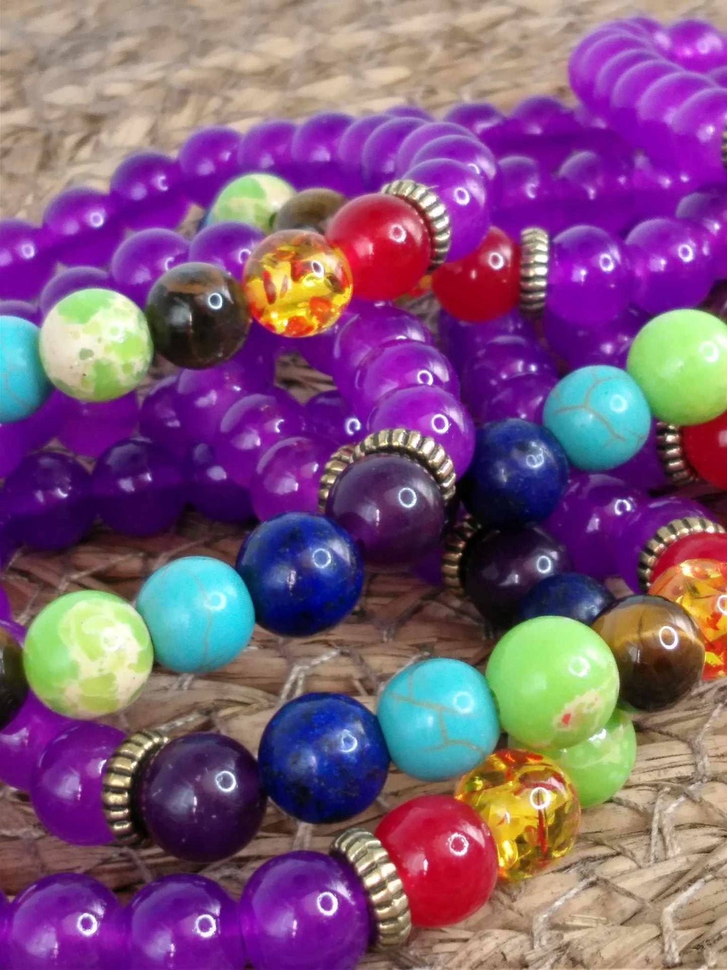 Bracelet d'intention sur l'alignement des 7 Chakras (mauve)