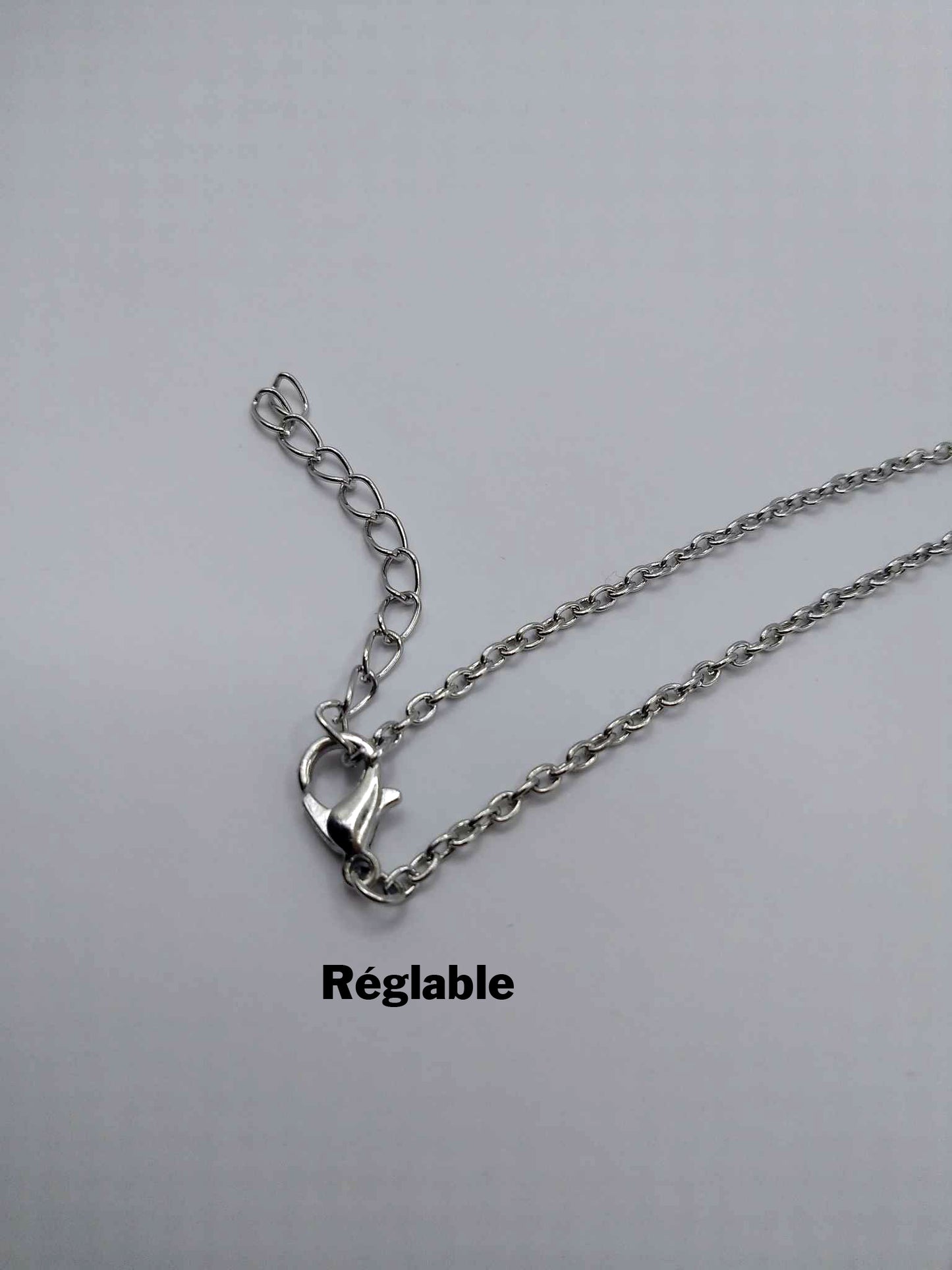 Pendentif Lune & Arbre de vie aux pierres naturelles des 7 Chakras