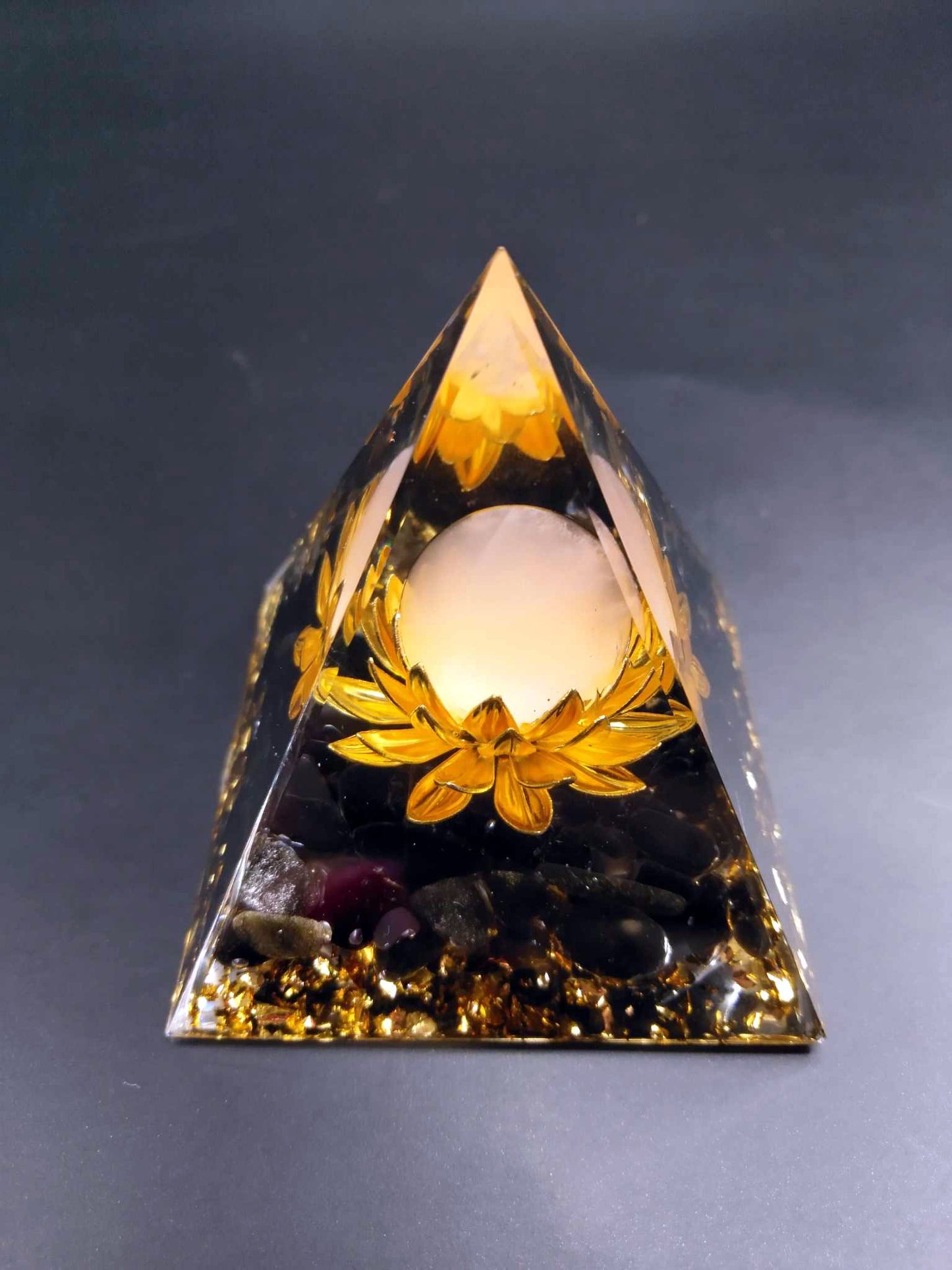 Pyramide Orgonite - Obsidienne