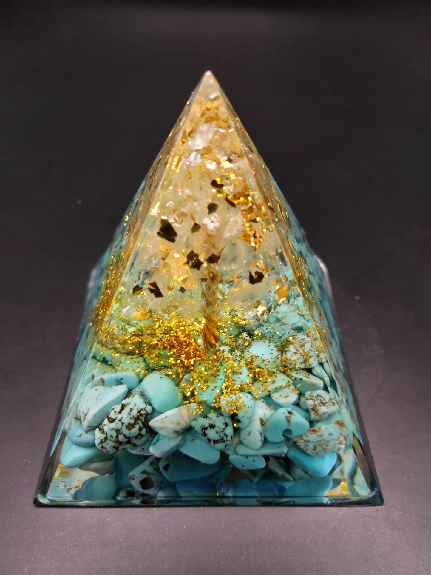 Pyramide Orgonite - Turquoise